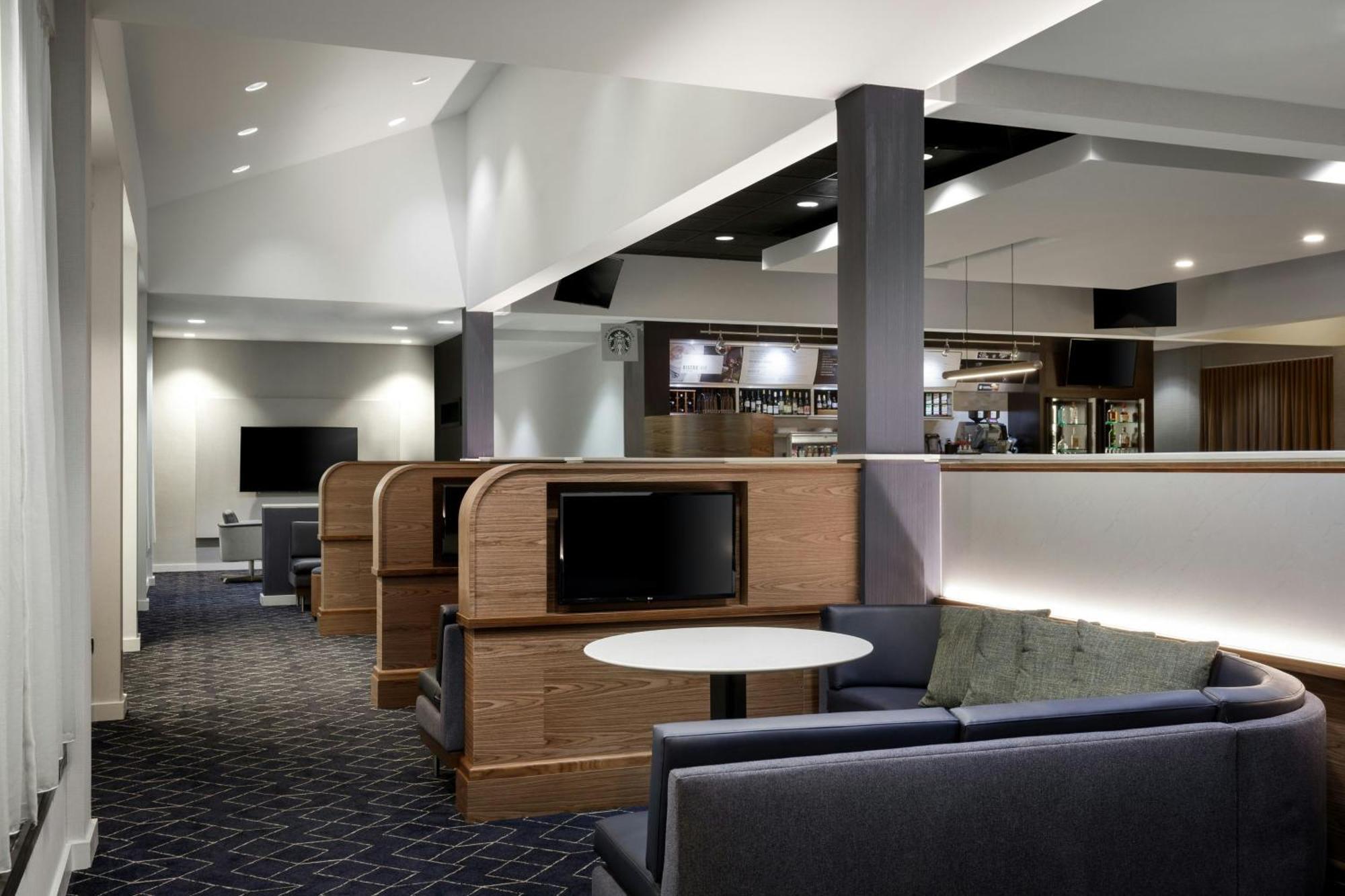 Courtyard By Marriott Denver Central Park Екстериор снимка