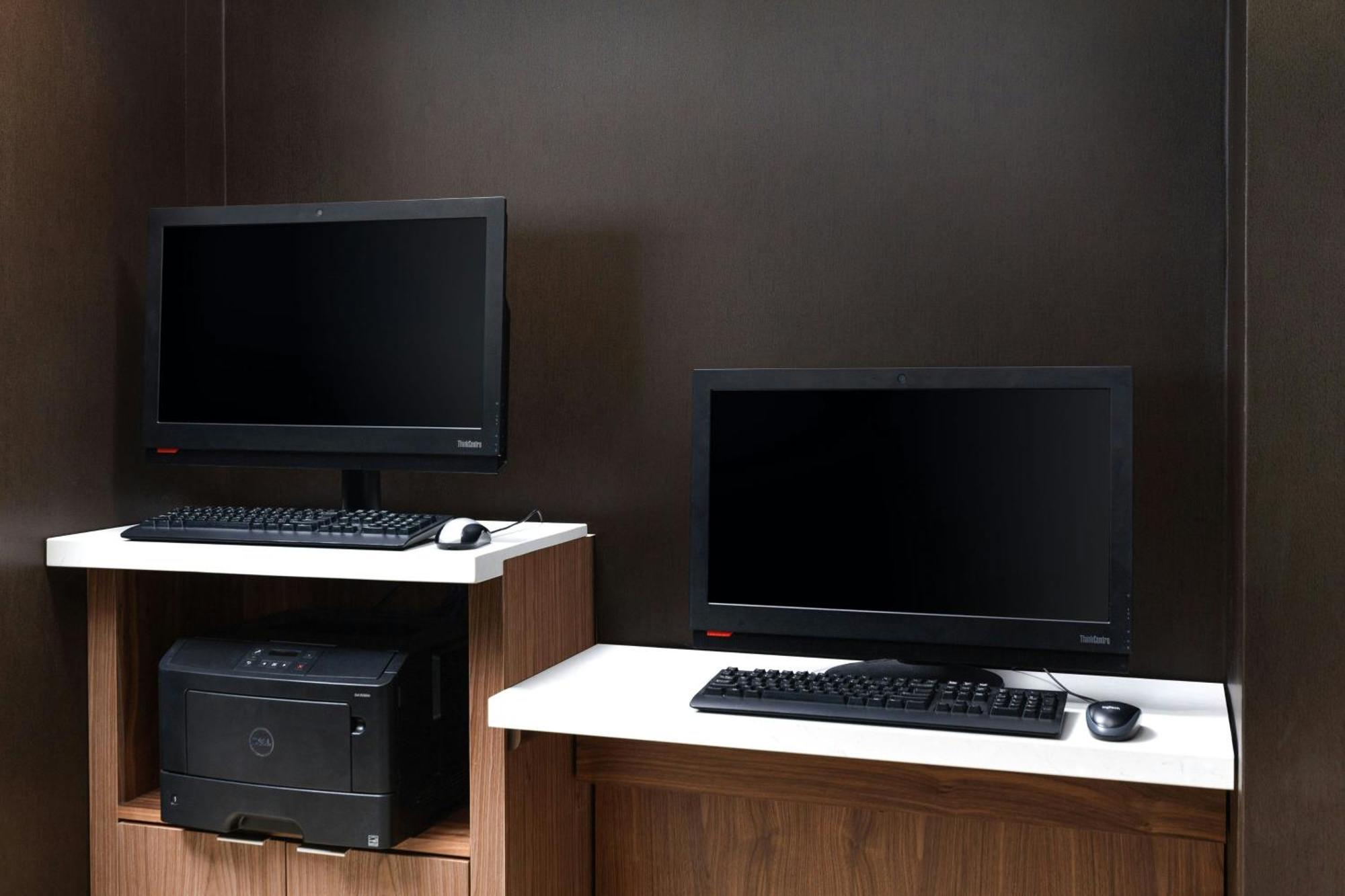 Courtyard By Marriott Denver Central Park Екстериор снимка