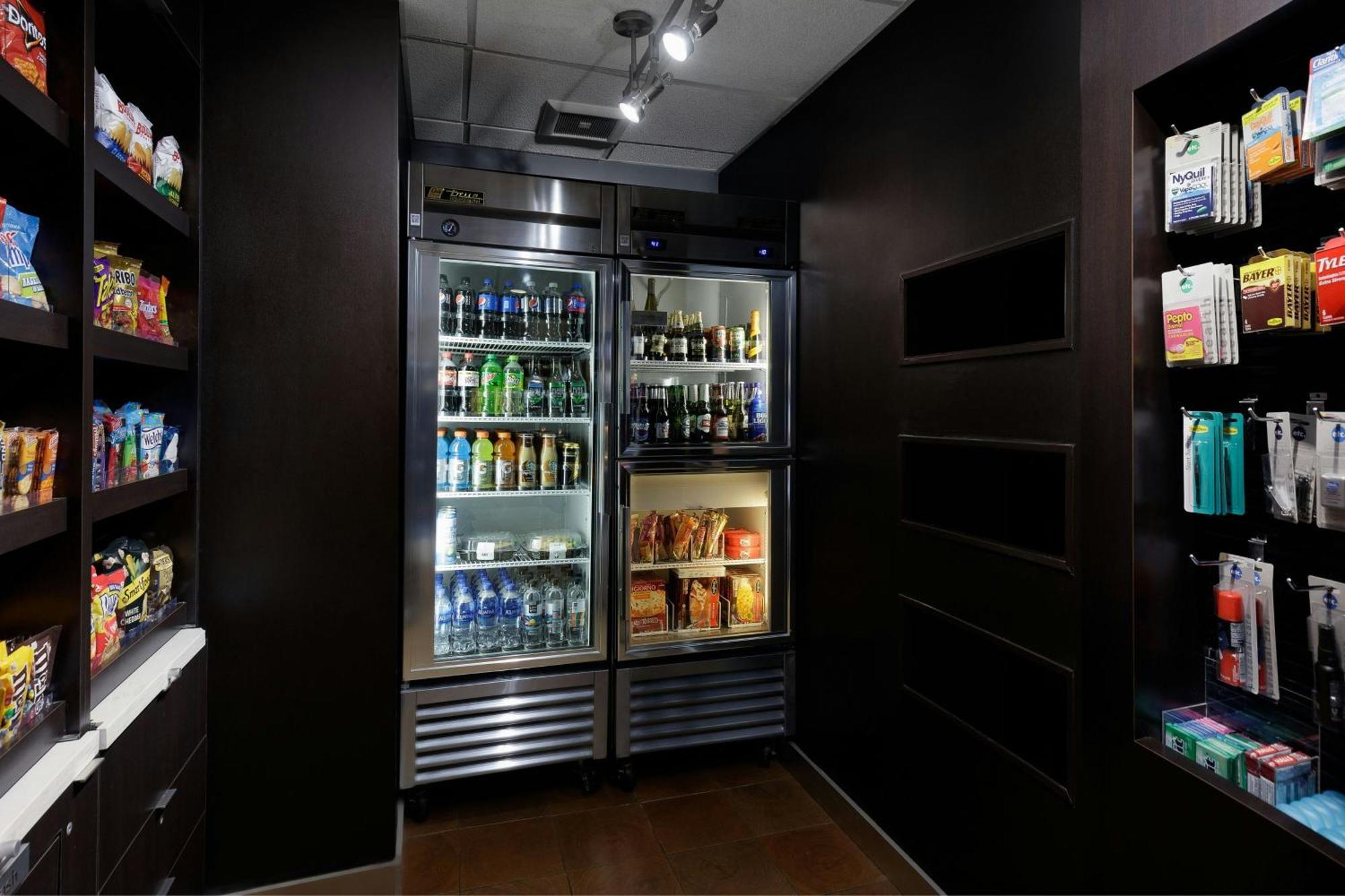 Courtyard By Marriott Denver Central Park Екстериор снимка