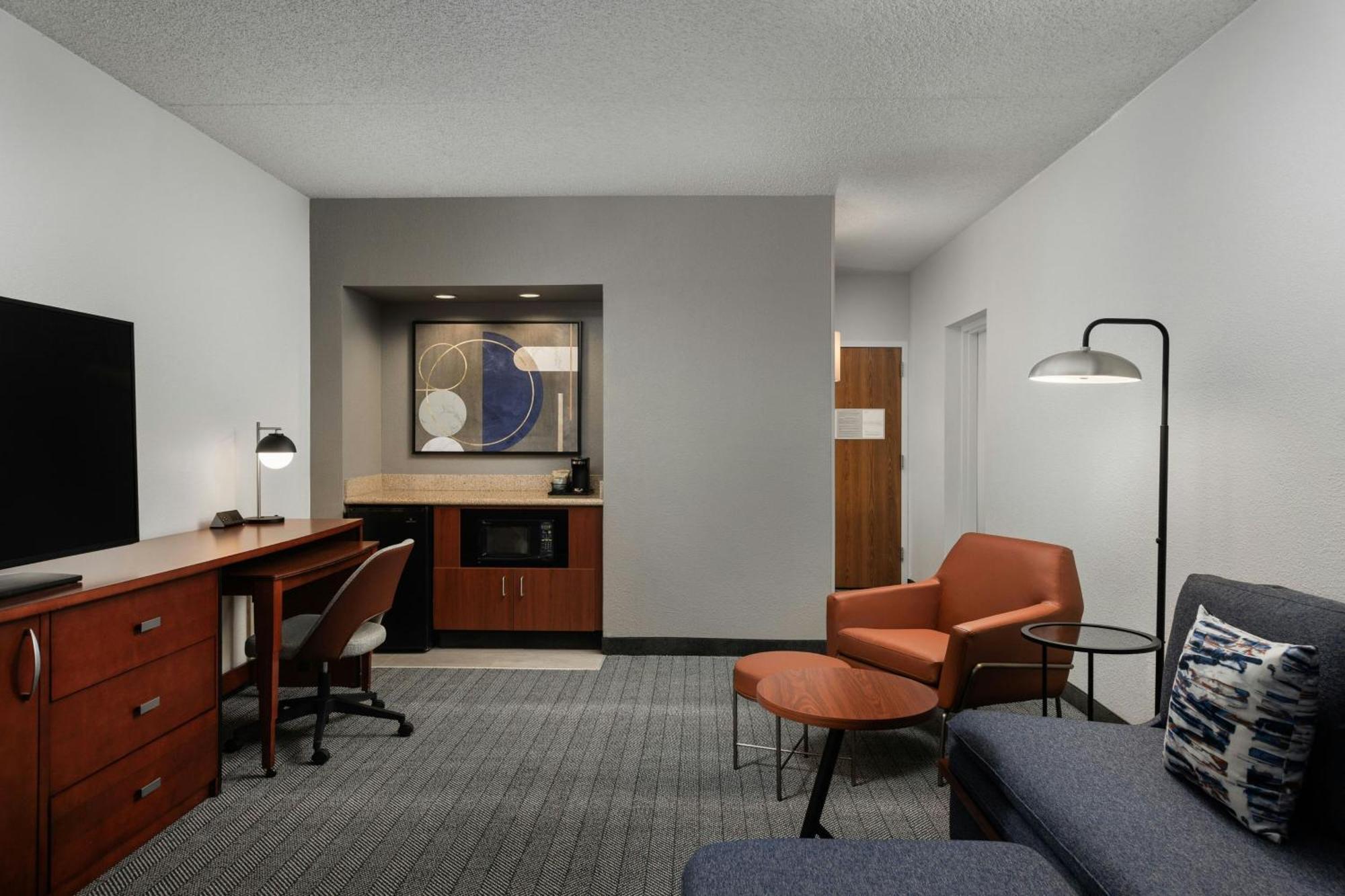 Courtyard By Marriott Denver Central Park Екстериор снимка