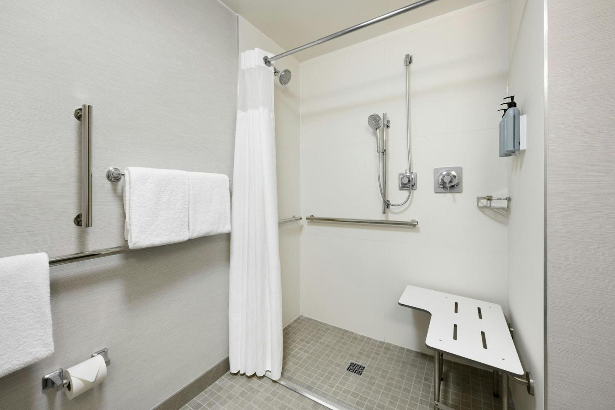 Courtyard By Marriott Denver Central Park Екстериор снимка